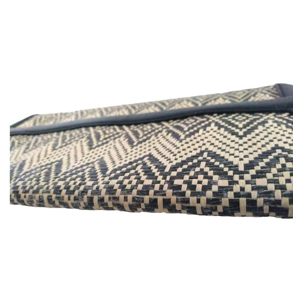 Banana Republic Grass Weave Black Leather Trim Clutch Wallet Envelope Purse 12" - Picture 4 of 12